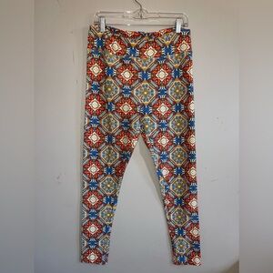 LulaRoe leggings for women size L(can fit 12-18) tall and curvy. In perfe cond